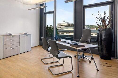 Büroraum - Exklusives Büro 1-2 Personen mit Rathausblick - Stuttgart