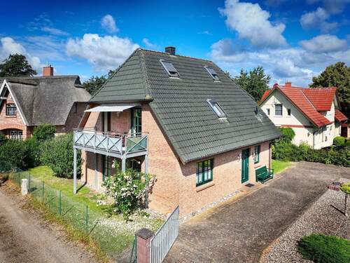 Bild 1 - Charmante Immobilie bei Kühlungsborn - Ihr Ostseetraum in Wittenbeck!