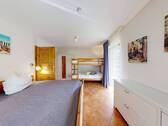 Schlafzimmer im Erdgeschoss - 