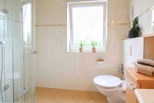 Gäste-WC mit Dusche EG - 