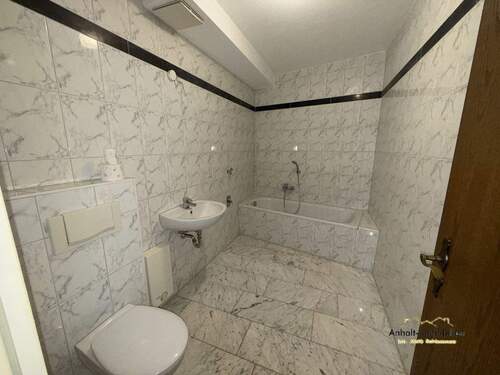 Bad - 2 Zimmer Etagenwohnung zur Miete in Zörbig