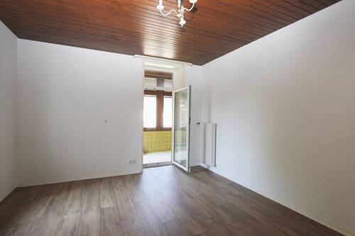 Schlafzimmer 1 - 4 Zimmer Etagenwohnung in Stuttgart