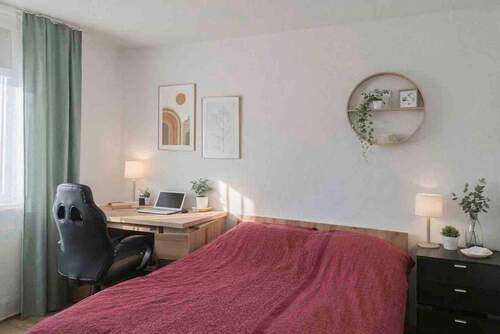 Schlafzimmer bearbeitet - 2 Zimmer Etagenwohnung zum Kaufen in Neuburg an der Donau