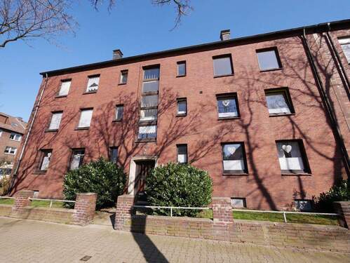 Außenansicht - Attraktive 3,5-Zimmer-Etagenwohnung mit herrlichem Gartenanteil in Gelsenkirchen-Resse zu vermieten.