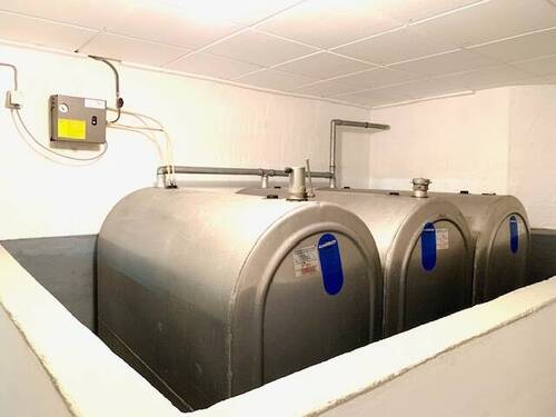 3 Öltanks á 1500l - 