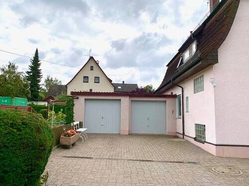 Zwei separate Garagen - Einfamilienhaus mit 138,00 m² in Nellingen zum Kaufen