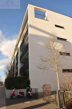 Hausansicht - 3 Zimmer Etagenwohnung zur Miete in Frankfurt am Main