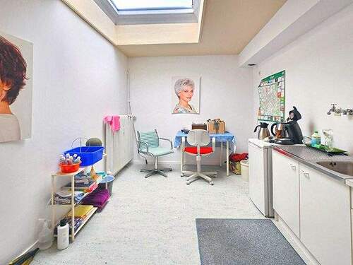 Blick in die Teeküche - Gewerbeobjekt (Büro, Produktion, Verkauf) in Solingen zur Miete