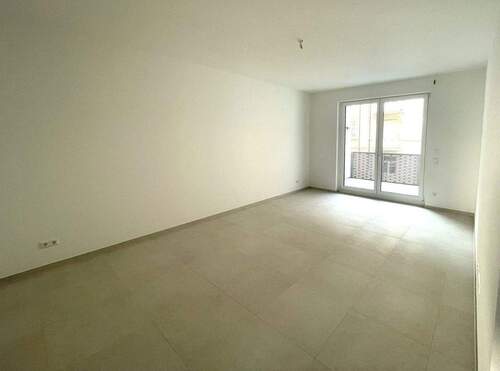 Wohnzimmer 112 - 2 Zimmer Etagenwohnung zur Miete in Karlsruhe