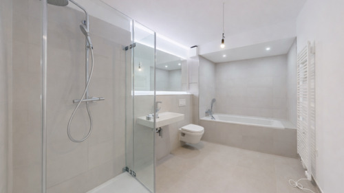 Bad - Etagenwohnung mit 95,00 m&sup2; in Teltow zum Kaufen