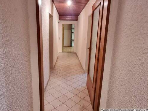 22 Souterrain Eingang Einliegerwhg - 