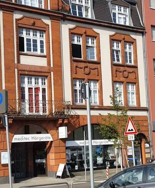 Eingang (Ansicht) - Großzügige Büroräume im 2. OG, in Saabrücken - direkt am Beethovenplatz (Nähe City) Personenaufzug im Haus