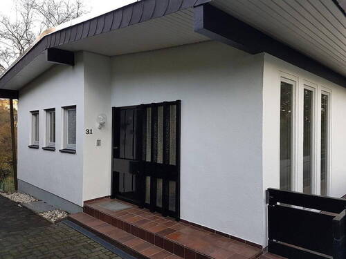 Eingangsbereich 1 - 3 Zimmer Einfamilienhaus in Breitscheid
