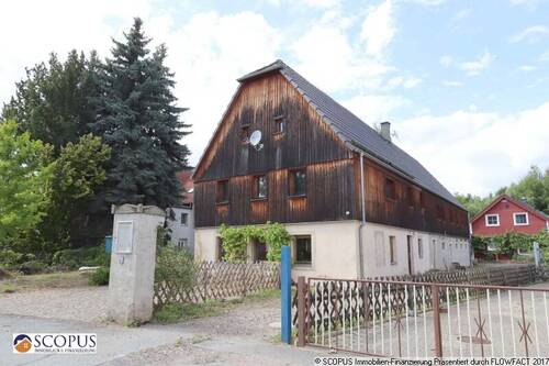 Südostansicht Wohnhaus - 7 Zimmer Einfamilienhaus zum Kaufen in Riesa