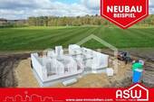 2523 Musterhaus -2 - Musterhaus! Geräumiger Neubaubungalow mit Winkelwalmdach und massiver Garage in Südlage und freiem Feldblick