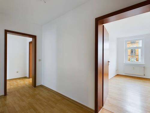 CAM03849G0-PR0022-STILL003(1).jpg - 