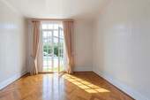 Zimmer 2 - 