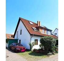 Doppelhaushälfte mit Garten , Garage & PKW Stellplatz in MA - Gartenstadt - Mannheim