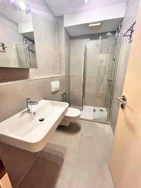 Bad - Erstbezug auf dem Eschberg - Modernes 1-Zimmer Apartment in ruhiger Lage