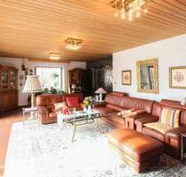 Wohnen mit Grün: Großzügiges ZFH mit eigenem Garten in Röhrmoos!