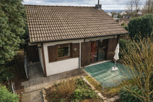 Frontansicht. 1. Terrasse - 3 Zimmer Einfamilienhaus zum Kaufen in Kemmenau