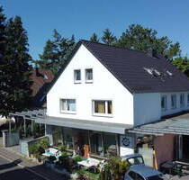 *Attraktives Mehrfamilienhaus mit Potenzial für 6 Wohneinheiten!* - Nürnberg Gebersdorf