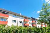 Hausrückseite mit Balkon - 2 Zimmer Etagenwohnung zum Kaufen in Köln-Zollstock