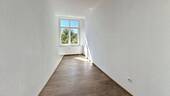 Wohnzimmer - 4 Zimmer Etagenwohnung zur Miete in Plauen