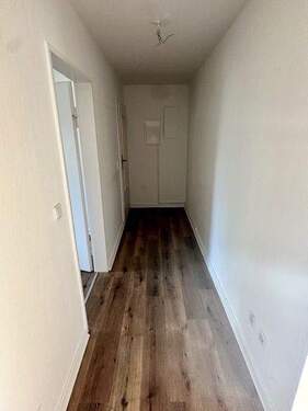 Flur - 3 Zimmer Etagenwohnung zum Kaufen in Kassel / Wehlheiden