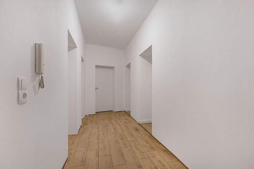 Bild 1 - Bezugsfreie Altbauwohnung nach Sanierung