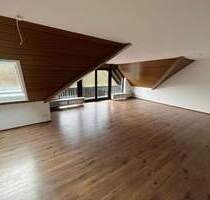 Charmante 5-Zimmer-Wohnung in beliebter Lage mit Kellerabteilung und Stellpaltz - Horn-Bad Meinberg Billerbeck