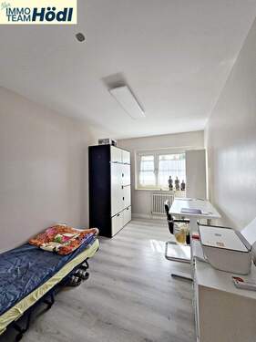 1.Zimmer im OG - 