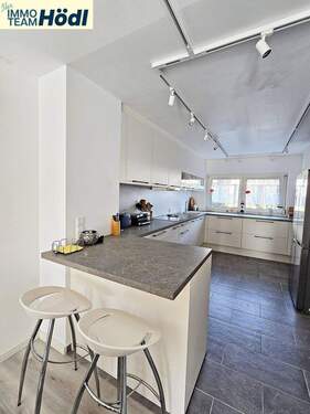 offene Küche samt Einbauküche - 