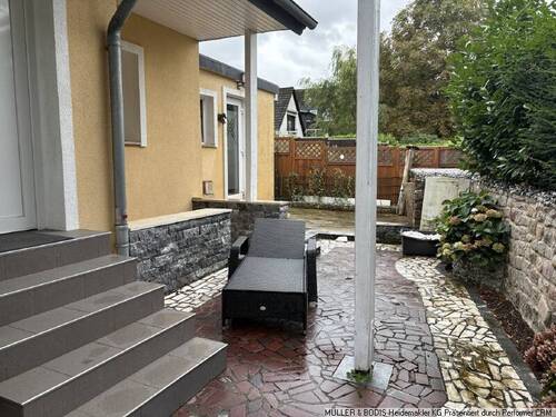 Hauseingang - 5 Zimmer Einfamilienhaus zum Kaufen in Hamburg