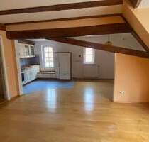Charmante 3-Zimmer-Dachgeschoss-Wohnung in der Rothenburger Altstadt zu vermieten! - Rothenburg ob der Tauber
