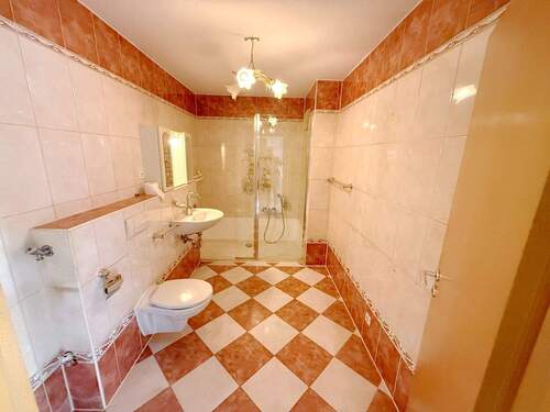 Bad - 3 Zimmer Terrassenwohnung in Reutlingen