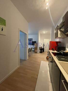 Flur Küche - Etagenwohnung mit 61,00 m&sup2; in Berlin zum Kaufen