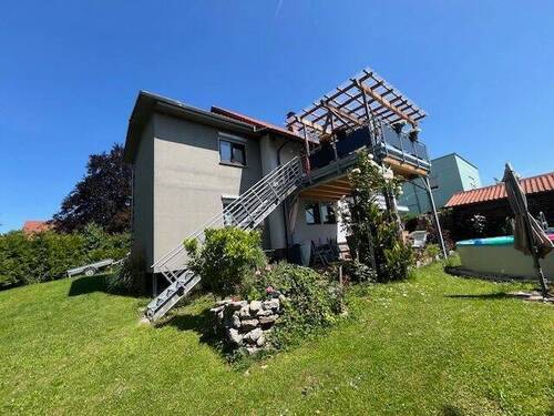 Ansicht Garten - Schönes Zweifamilienhaus mit großem Grundstück