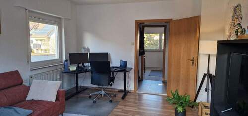 Wohnzimmer - 2 Zimmer Etagenwohnung in Stuttgart-Büsnau