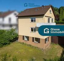 Freistehendes Ein-Zweifamilienhaus mit schönem Garten - Stuttgart