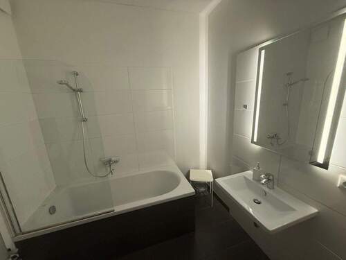 Badezimmer - Mehrfamilienhaus, Wohnhaus zum Kaufen in Erfurt