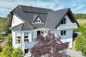 Drohenansicht - 7 Zimmer Einfamilienhaus zum Kaufen in Schlangenbad