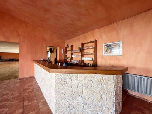 Bar - 