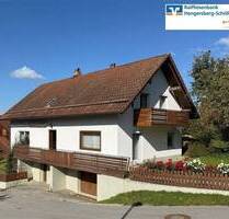 Einfamilienhaus mit Garten und toller Aussicht in ruhiger, zentraler Lage - renovierungsbedürftig - Schöllnach