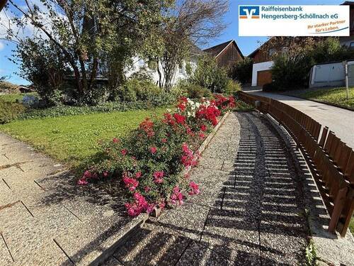 Garten - Vorgarten - 7 Zimmer Einfamilienhaus zum Kaufen in Schöllnach