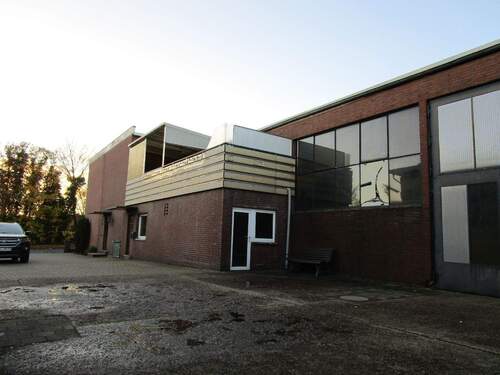 Auusenansicht seitlich - Attraktive Gewerbehalle mit Wohnhaus in Wesel: Ihr neuer Standort für Wachstum!