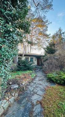 Zum Eingang - 4 Zimmer Einfamilienhaus in Berlin