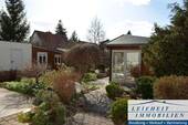 Garten mit Pavillon - 