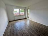 Wohnzimmer - Etagenwohnung mit 89,50 m&sup2; in Wilhelmshaven zur Miete