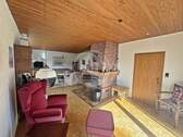 Wohnzimmer - 4 Zimmer Einfamilienhaus zum Kaufen in Ihlow